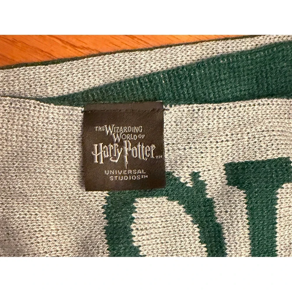 Universal Studios Harry Potter Slytherin Reversible Knit Scarf Snake Green Gray